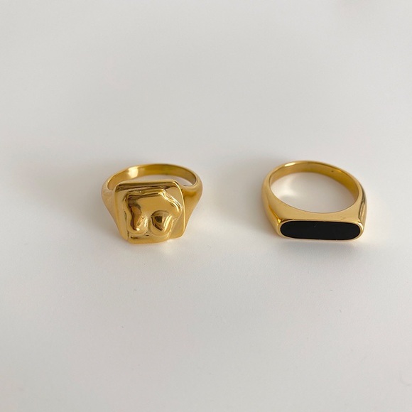 Silhouette signet ring, gold signet ring, stacking gold ring, square band ring - Picture 1 of 4